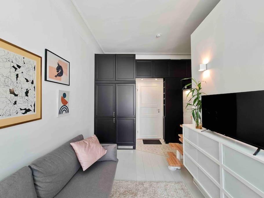 Stylish Studio In Downtown Helsinki Exterior photo