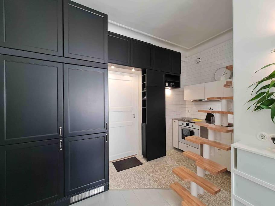 Stylish Studio In Downtown Helsinki Exterior photo